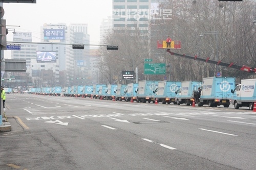 한진은 지난 16일 개최된 ‘2014 서울국제마라톤대회’의 공식물류업체로서 관련 물류업무를 전담했다.