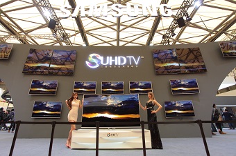 상하이 가전박람회가 열린 신국제박람센터에 전시된 삼성 SUHD TV. (사진= 삼성전자 제공)