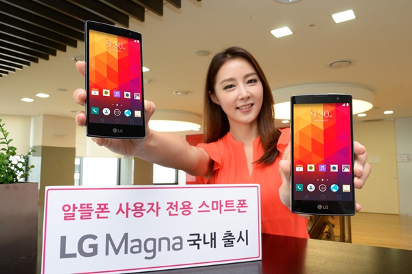 LG전자가 부드러운 곡면 디자인에 고화소 전면 카메라를 장착한 20만원대 보급형 3G 스마트폰 ‘LG 마그나(Magna)’를 알뜰폰 사업자(MVNO)용으로 국내 출시했다. <사진=LG전자>