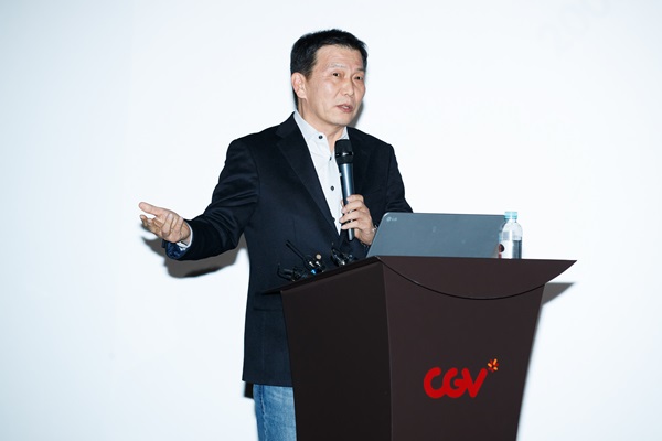 6일 서정 CJ CGV 대표가 CGV용산아이파크몰에서 열린 ‘2017 송년 CGV 영화산업 미디어포럼’에서 발언하고 있다. <사진=CJ CGV>