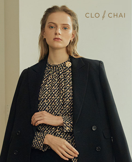 쇼핑엔티 모델이 ‘CLO&CHAI’(클로앤차이) 의류를 입고 화보 촬영을 하고 있다. 