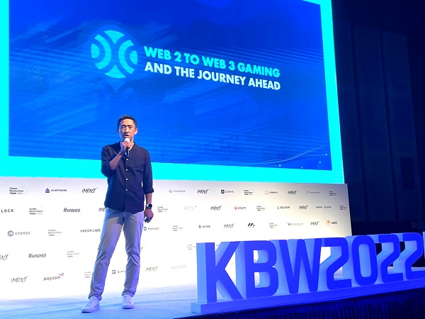 9일 이규창 컴투스USA 대표가 'KBW 2022'에서 블록체인 메인넷 ‘XPLA’ 를 소개하고 있다. <사진=컴투스 그룹>
