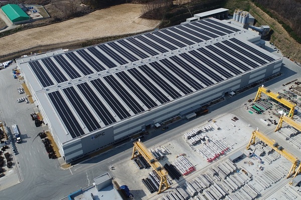 GS건설이 설치한 지붕형 태양광 발전 설비. <사진=GS건설>