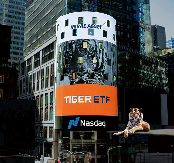 미국 뉴욕 나스닥타워 전광판에 게재된 TIGER ETF 광고. [사진=미래에셋자산운용]