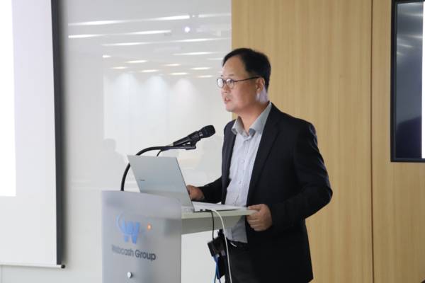 심석민 쿠콘 상무가 2025년 3분기 실적 및 향후 전략을 설명하고 있다. ⓒ쿠콘